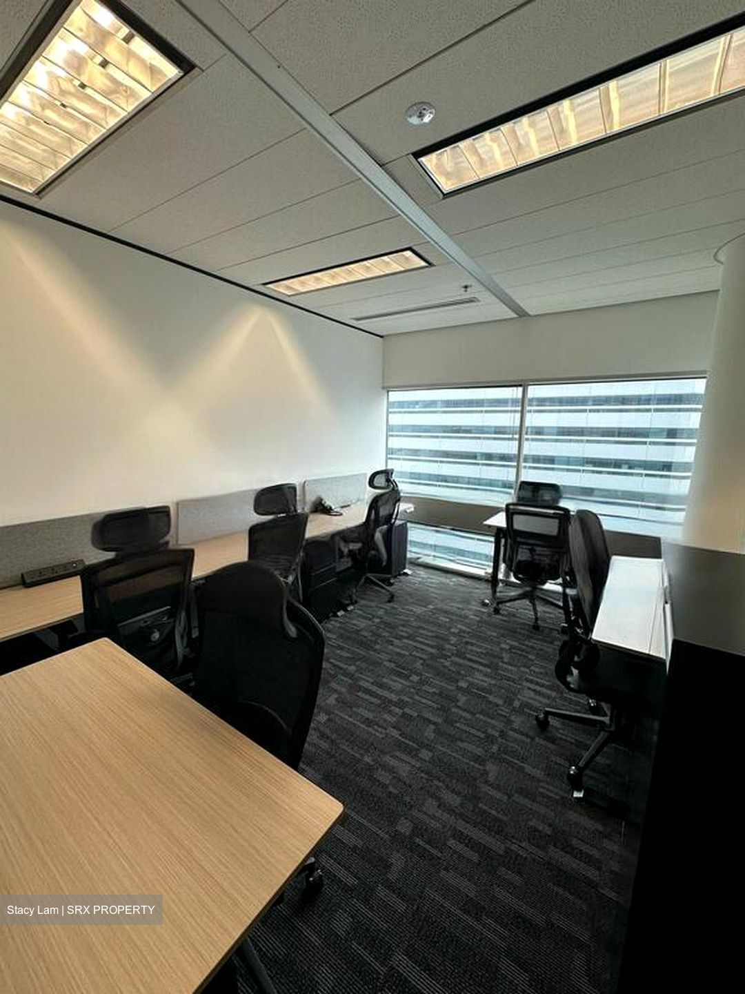 Gateway East (D7), Office #455455211